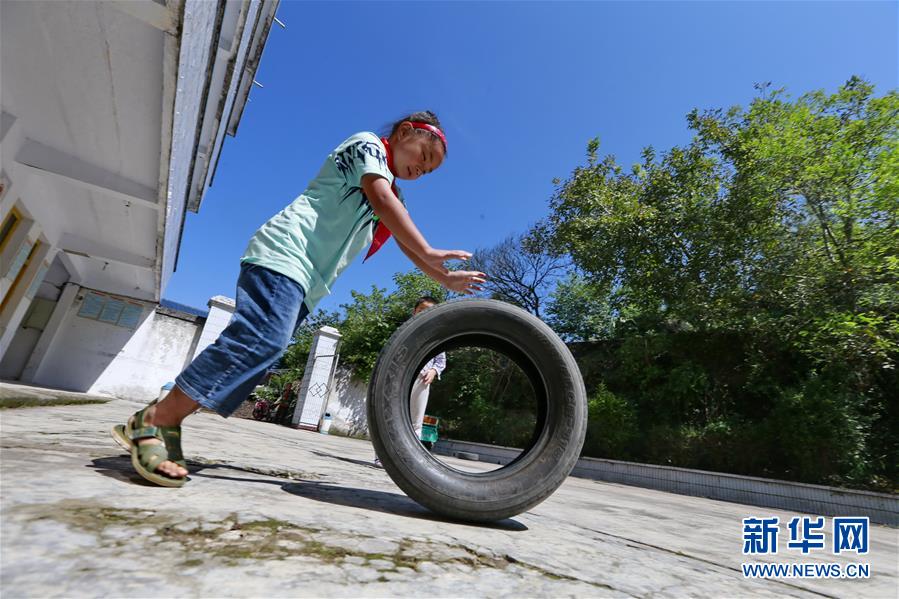 #（教育）（4）四川遂宁：夫妻教师坚守乡村34载