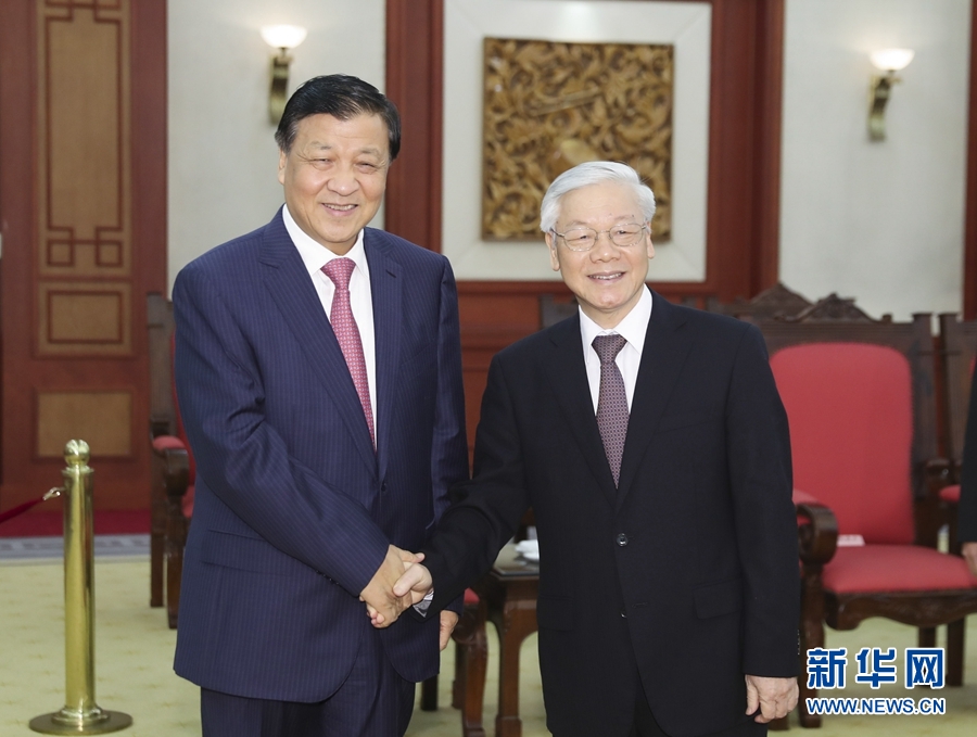 应越南共产党邀请，中共中央政治局常委、中央书记处书记刘云山9月18日至19日对越南进行正式访问。这是9月18日，刘云山在河内会见越共中央总书记阮富仲。 新华社记者 丁林 摄