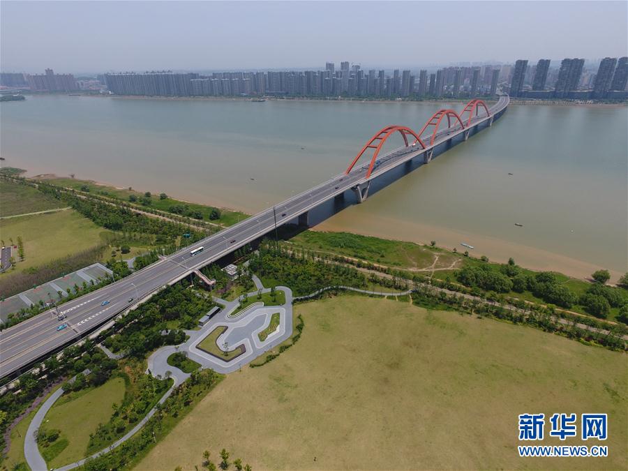 （喜迎十九大&middot;中部崛起写华章）（12）蓬勃发展的交通&ldquo;大动脉&rdquo;