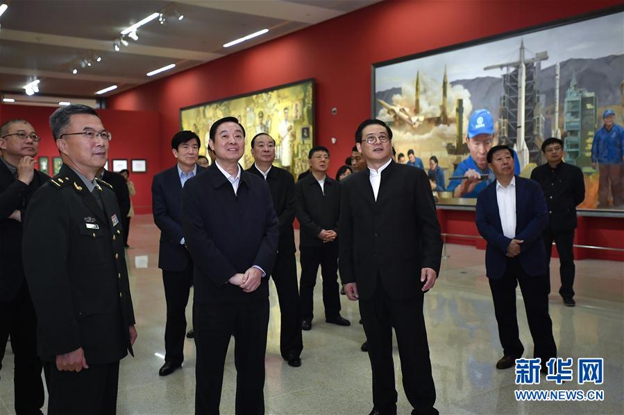（XHDW）劉奇葆參觀“最美中國人”大型美術作品展