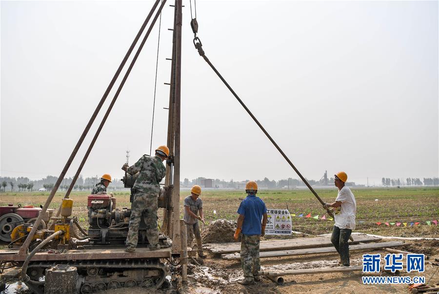 （新华全媒头条&middot;图文互动）（12）前进，向着伟大复兴的中国梦！&mdash;&mdash;写在党的十九大召开之际