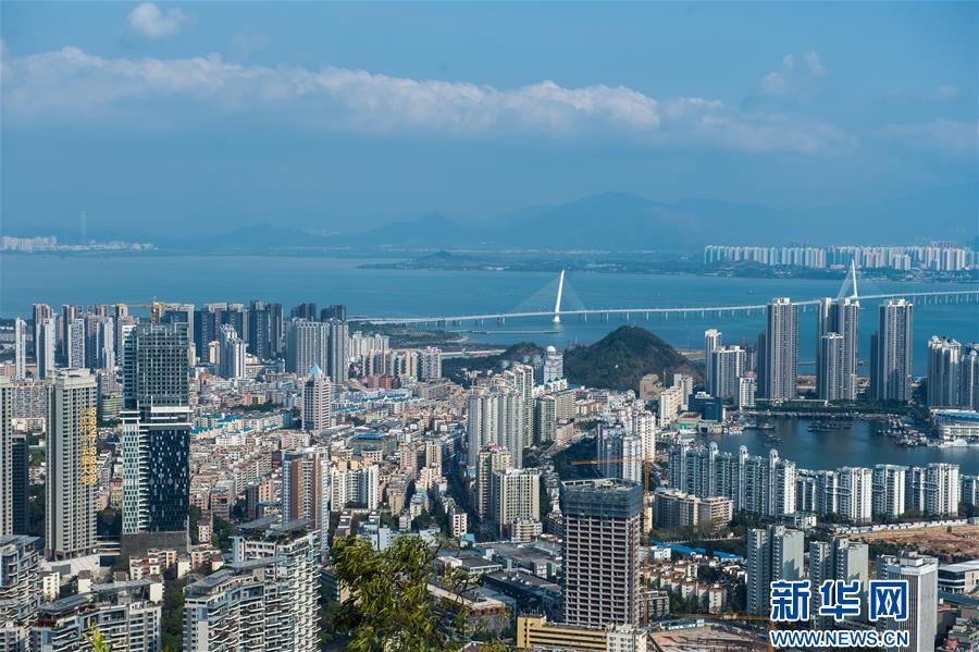 （新华全媒头条&middot;图文互动）（6）前进，向着伟大复兴的中国梦！&mdash;&mdash;写在党的十九大召开之际