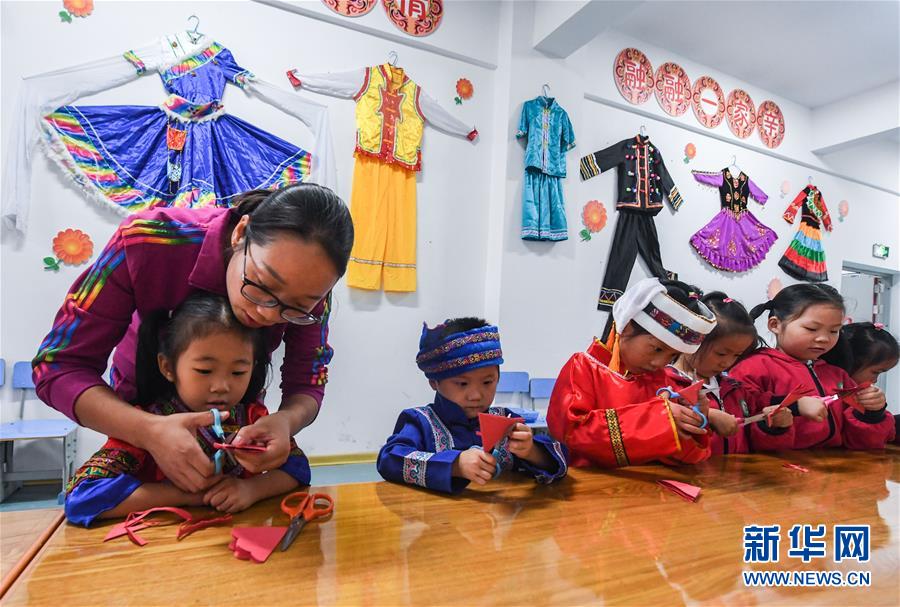 (十九大·读报告 话民生)(12)优先发展教育事业