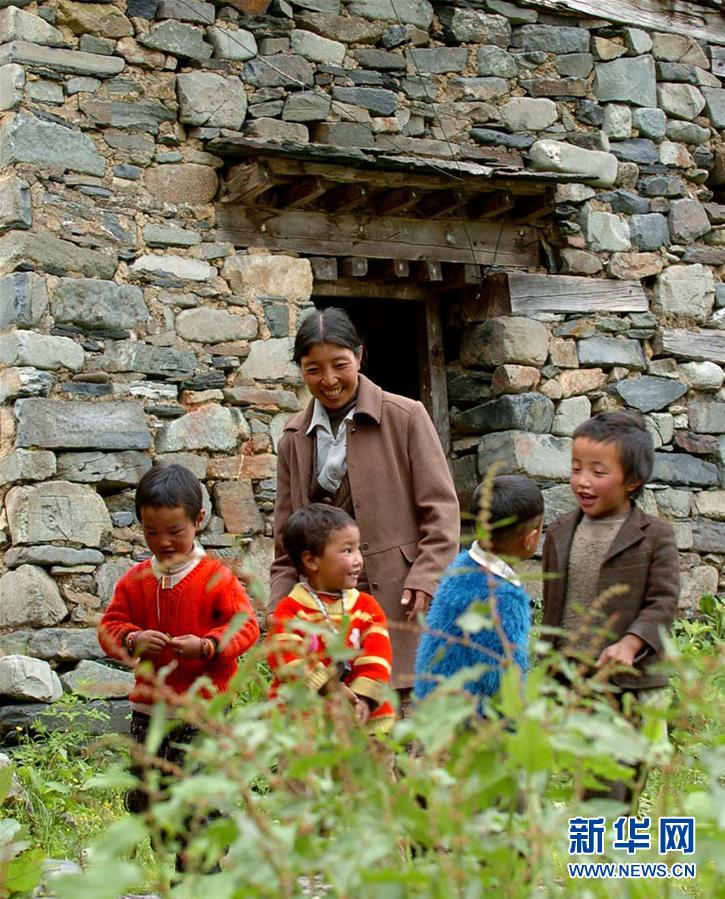 (新华全媒头条·图文互动)(8)“家是玉麦,国是中国”——再访我国人口最少乡玉麦