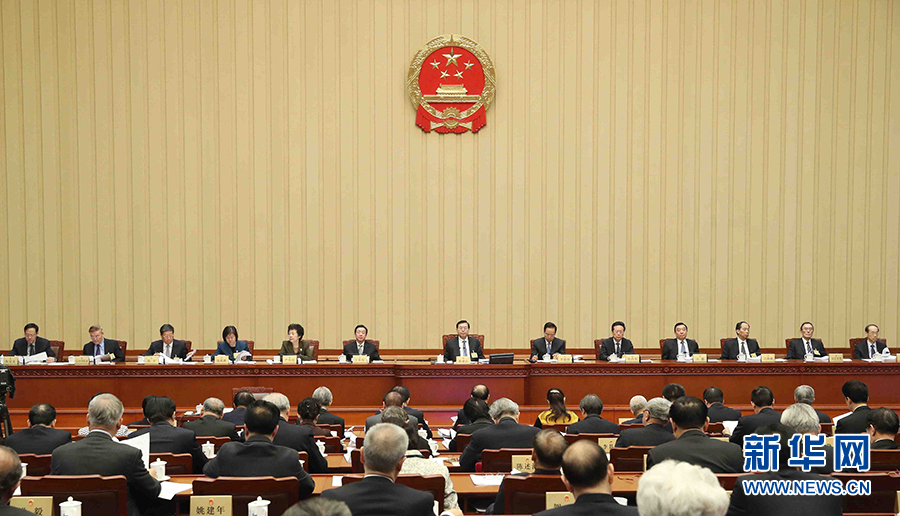 12月22日，十二届全国人大常委会第三十一次会议在北京人民大会堂开幕。张德江委员长主持会议。新华社记者 刘卫兵 摄