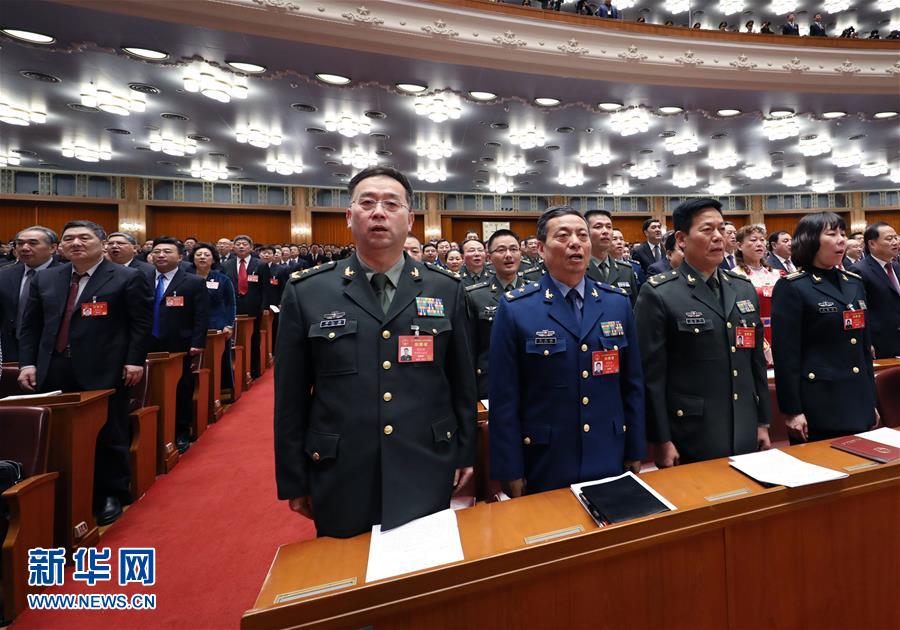 （两会·人大开幕）（13）十二届全国人大五次会议在京开幕