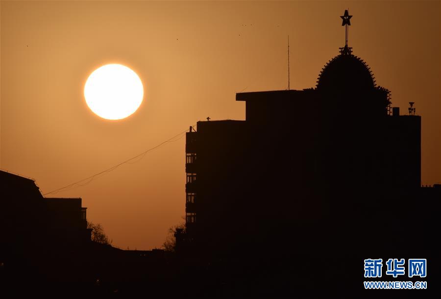 （社会）（1）2018年的第一缕阳光