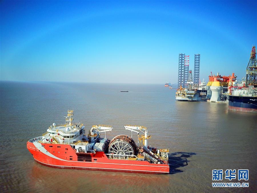 #（经济）（1）江苏南通：新型海洋原油转驳船出海试航