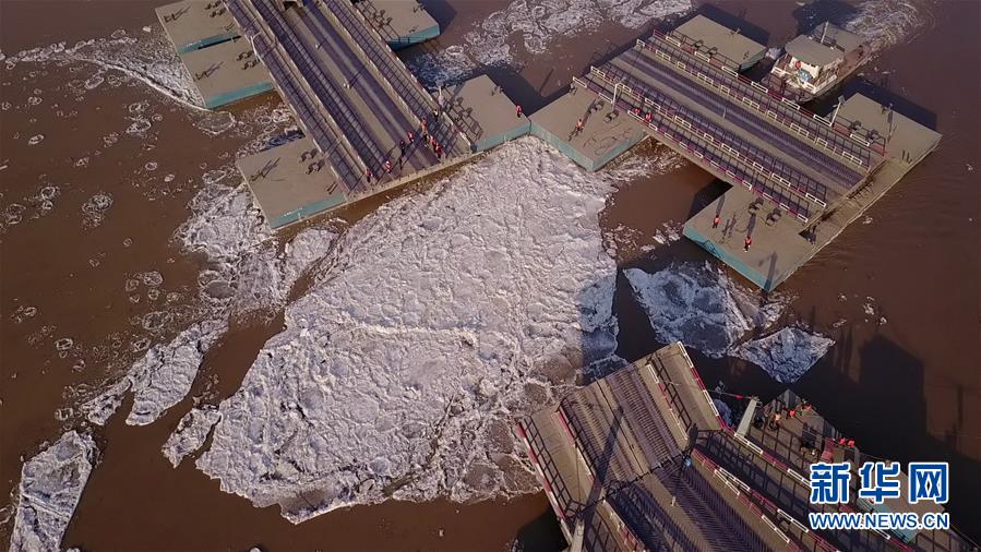 #（环境）（1）山东济南：拆除浮桥迎凌汛