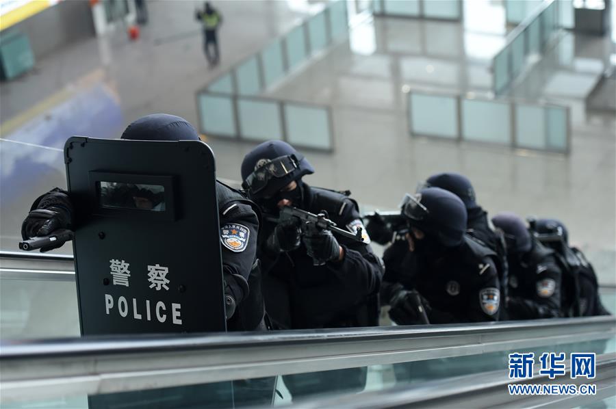 （社会）（5）重庆西站首次开展应急处突演练 