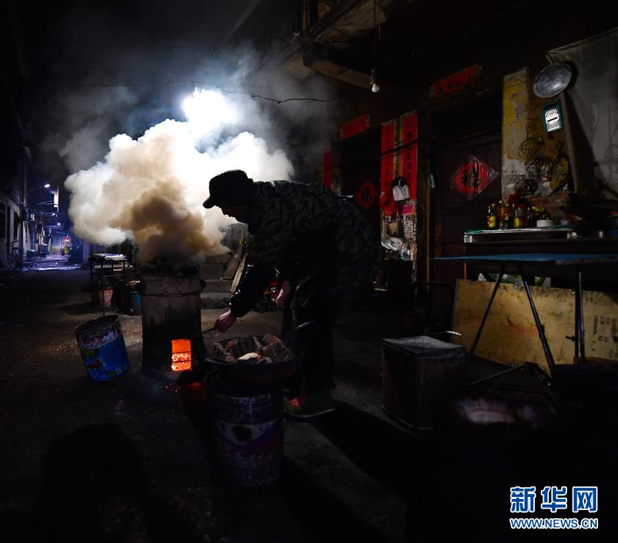 （图文互动）（2）寒冬里的&ldquo;生命厨房&rdquo; 