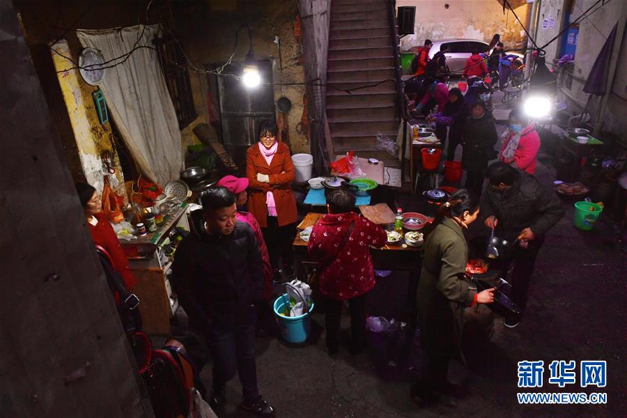 （图文互动）（9）寒冬里的&ldquo;生命厨房&rdquo; 