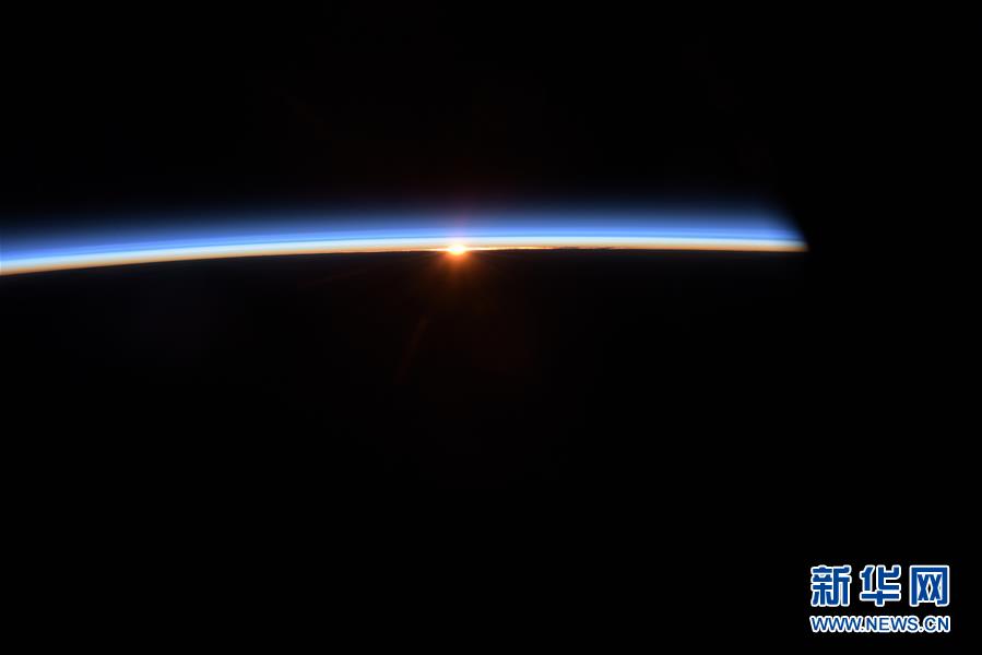 (图文互动)(2)为国出征叩苍穹——记英雄的中国航天员群体