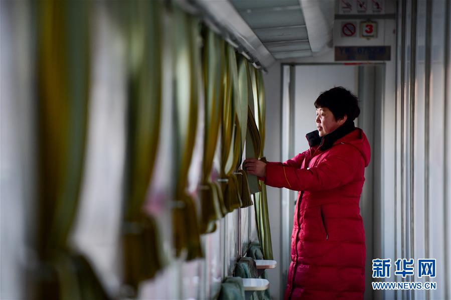 (图片故事)(1)草原上的“便民巴士”