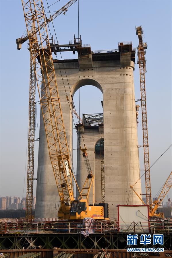 （经济）（3）河南三门峡黄河公铁两用特大桥加紧施工