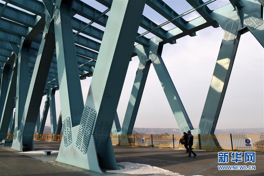 （经济）（4）河南三门峡黄河公铁两用特大桥加紧施工