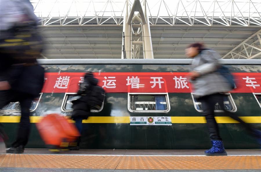 （社会）（2）南昌客运段首趟春运增开列车开行