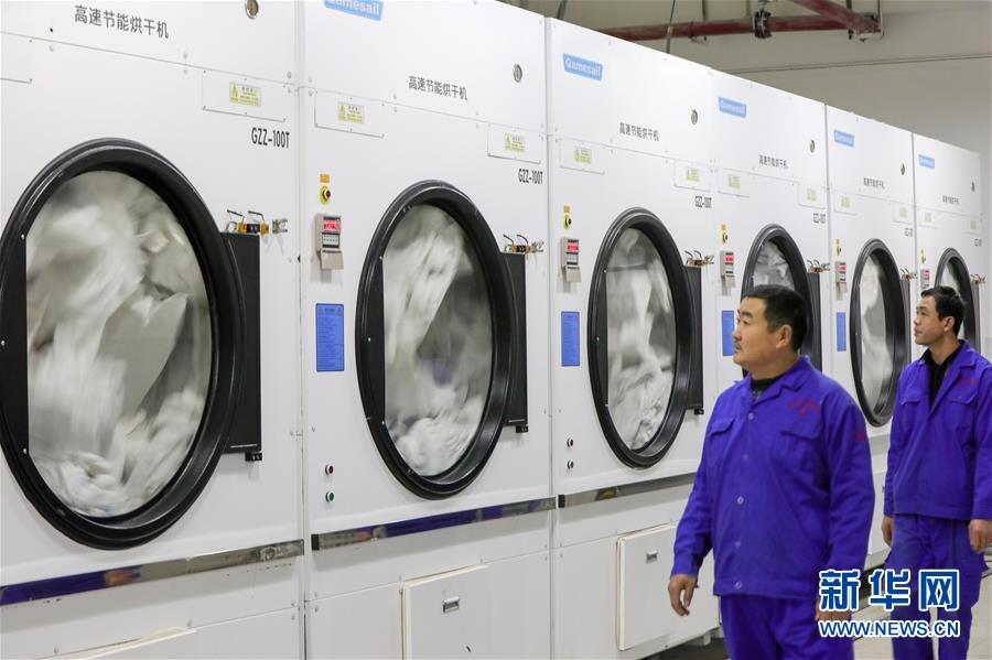 （关注春运）（1）春运幕后&mdash;&mdash;走近列车卧具&ldquo;洗涤工&rdquo;