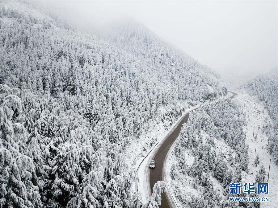 （新春走基层）（1）贵州&ldquo;天路&rdquo;上的守护