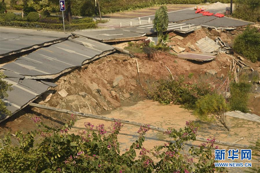 （突发事件）（2）广东佛山地铁施工路段发生地面塌陷　8人死亡3人失联