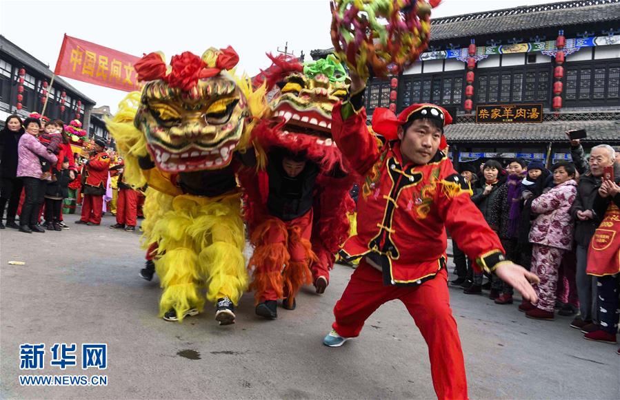 #（社会）（3）民俗踩街闹新春