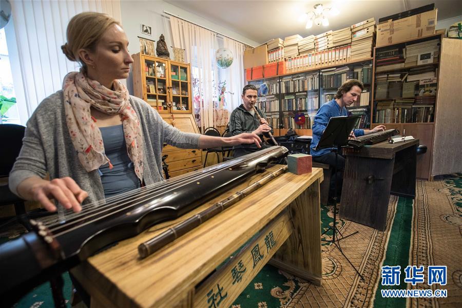 （奋进新时代&middot;迎接两会）（17）开放发展&mdash;&mdash;推动形成全面开放新格局