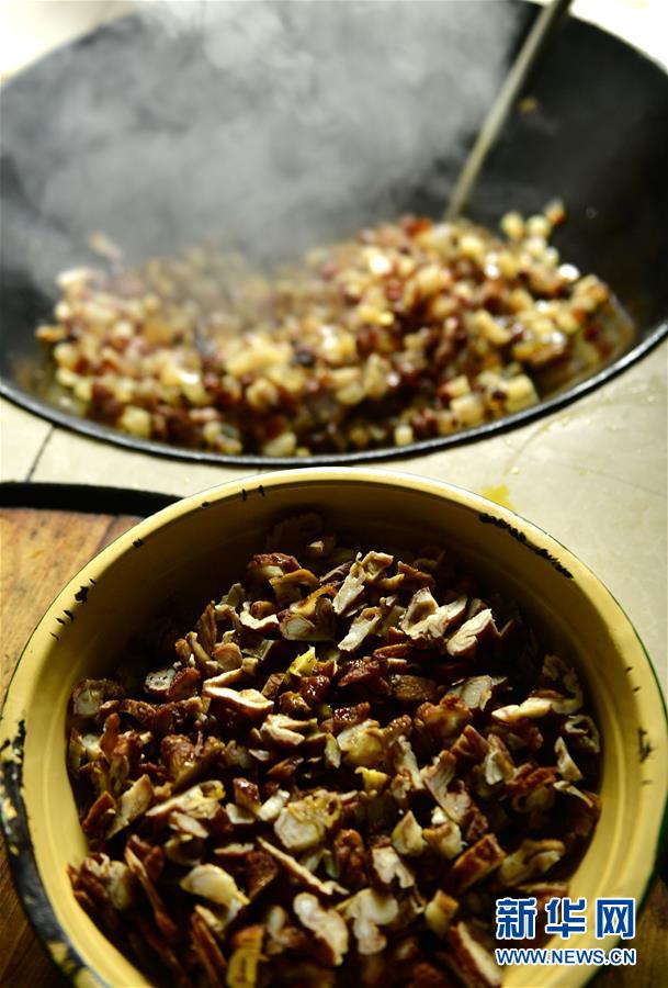 #（社会）（5）湖北恩施：充满春天味道的土家&ldquo;社饭&rdquo;