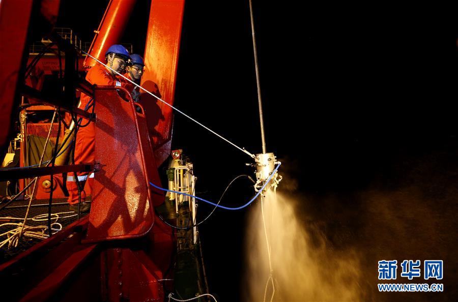 （科技）（7）测试&ldquo;发现&rdquo;号ROV深海机器人