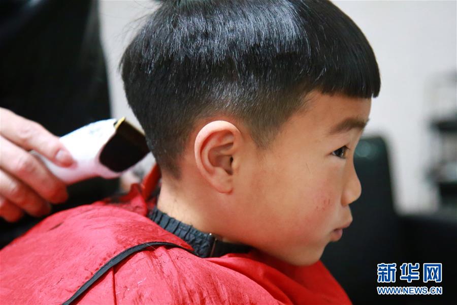 #（社会）（3）&ldquo;二月二 剃龙头&rdquo;