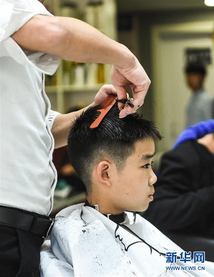 （社会）（3）二月二 剃&ldquo;龙头&rdquo; 