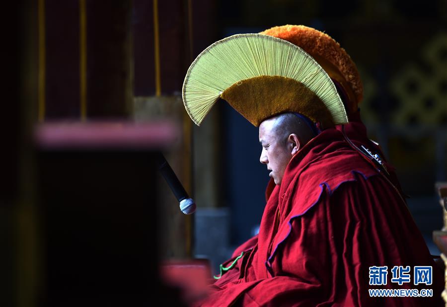 （XHDW）（3）西藏9名僧人获得格西拉让巴学位