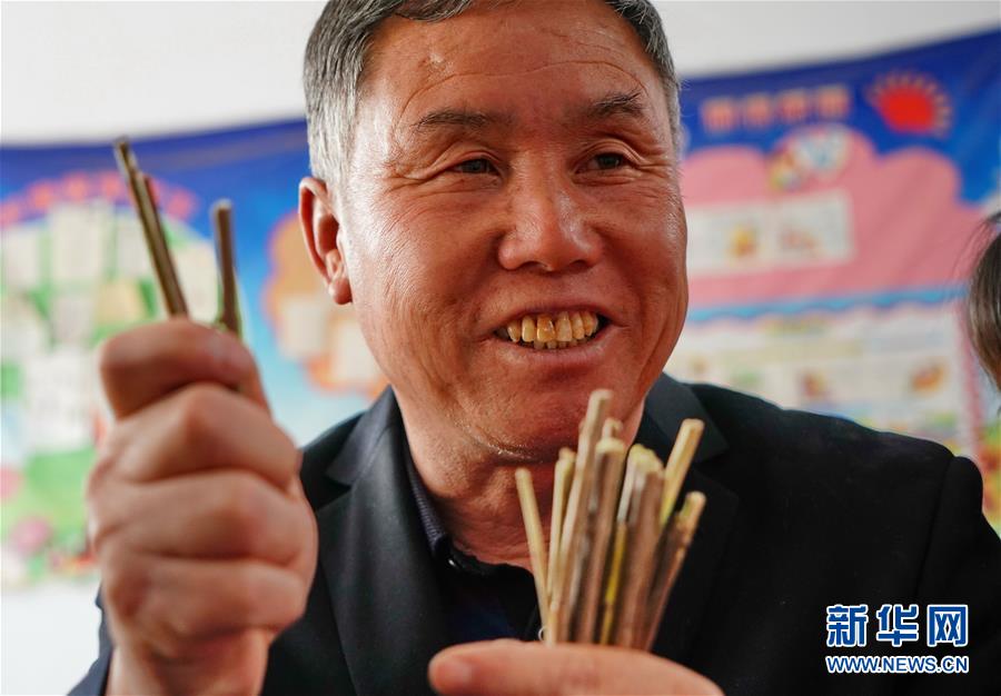 （图片故事）（4）侯增喜：45年乡村教育的坚守