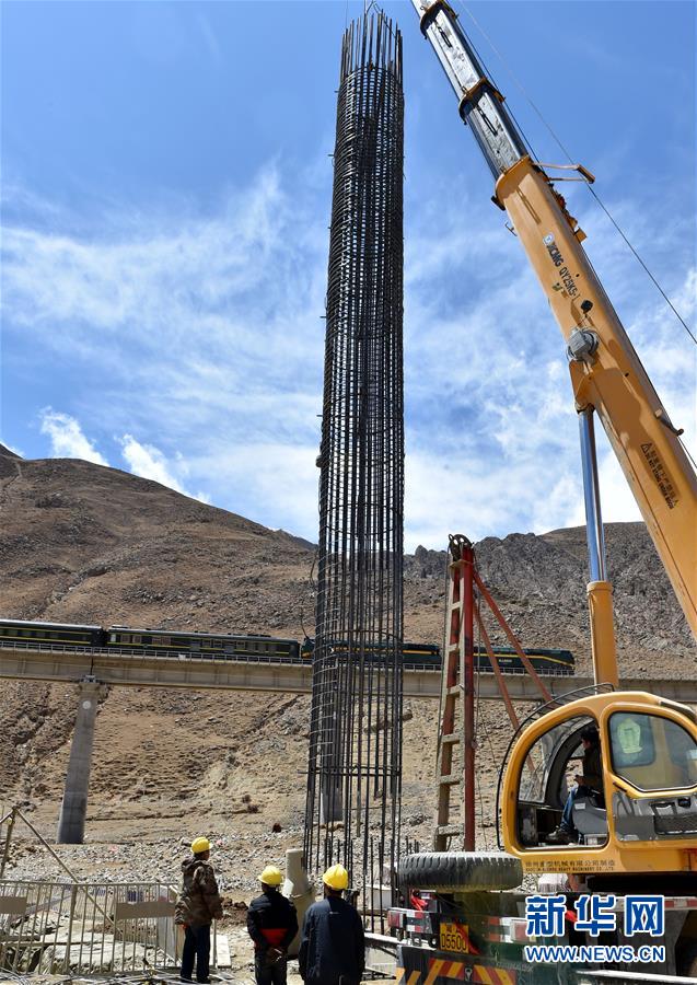 （经济）（2）拉萨至那曲高等级公路控制性工程建设进展顺利