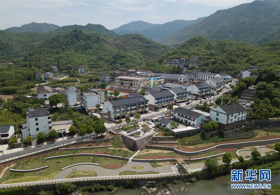 （新华全媒头条&middot;图文互动）（9）新华社评论员：厚植生态文明 耕耘美丽中国