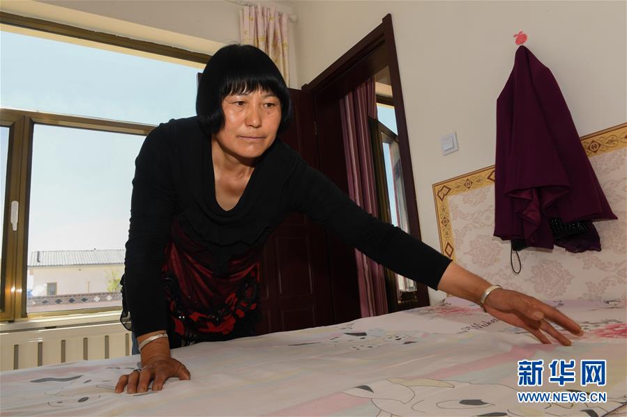 （社会）（3）内蒙古鄂托克前旗：易地搬迁&ldquo;挪穷窝&rdquo; 设施农业稳脱贫