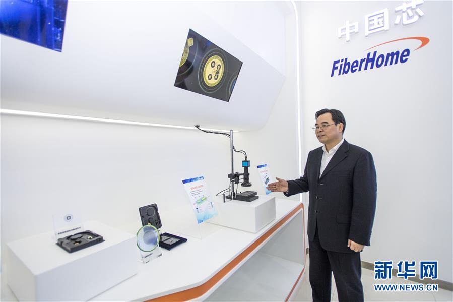 (新华全媒头条·图文互动)(6)情系人民 心牵创新——习近平总书记考察湖北回访记