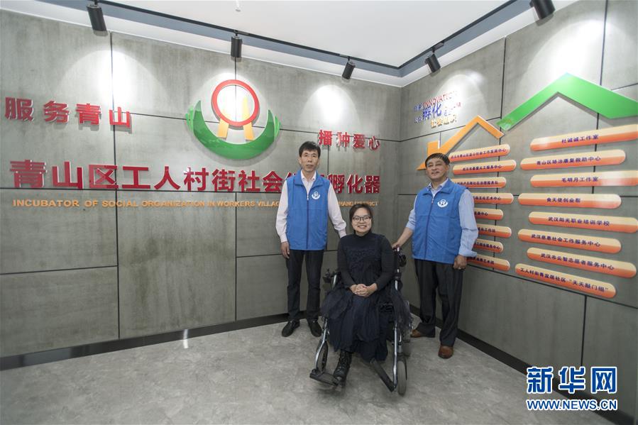 (新华全媒头条·图文互动)(7)情系人民 心牵创新——习近平总书记考察湖北回访记