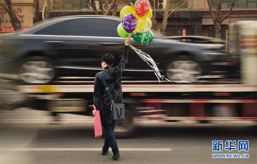 （图片故事）（5）小小气球放飞创业梦想