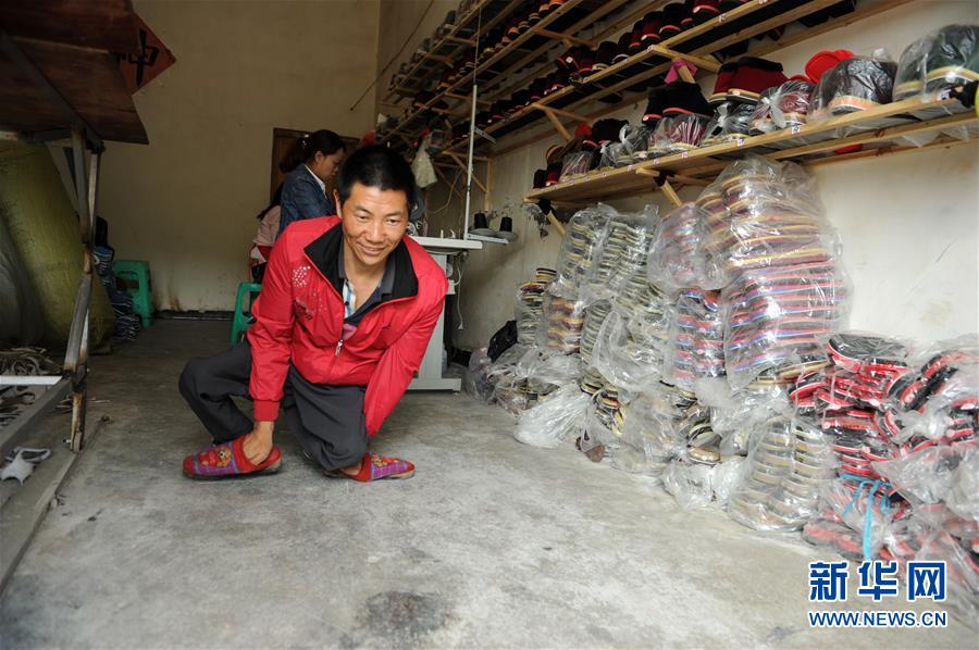 (脱贫攻坚)(6)用手“走”出脱贫路