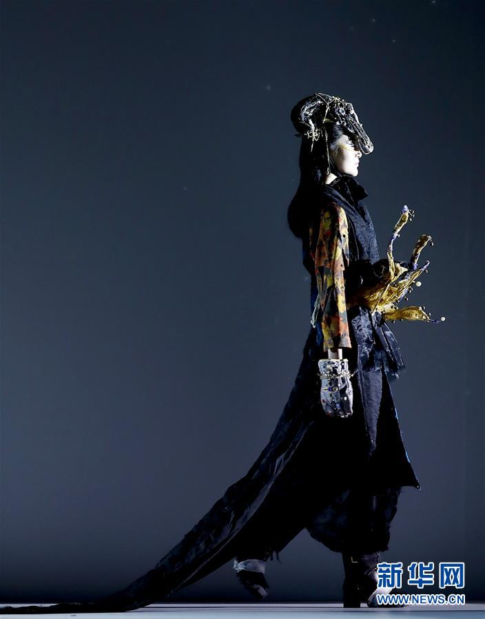 （文化）（6）河北美术学院服装学院在京举行时装发布会