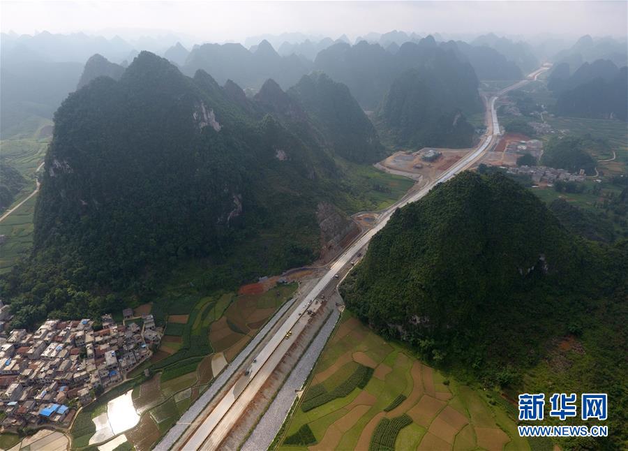 （经济）（1）中越边境靖西至龙邦高速公路有望年底通车