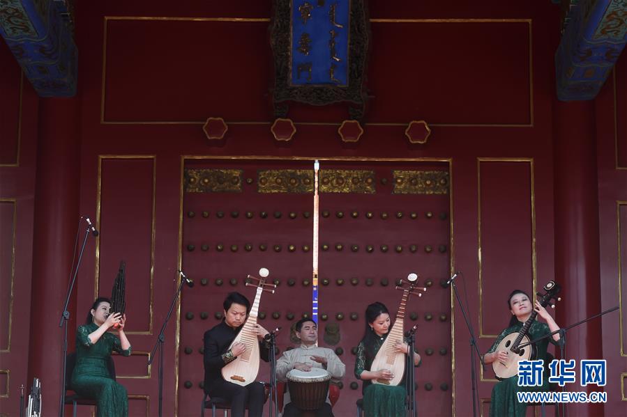 （文化）（1）中国广播民族乐团奏响紫禁城