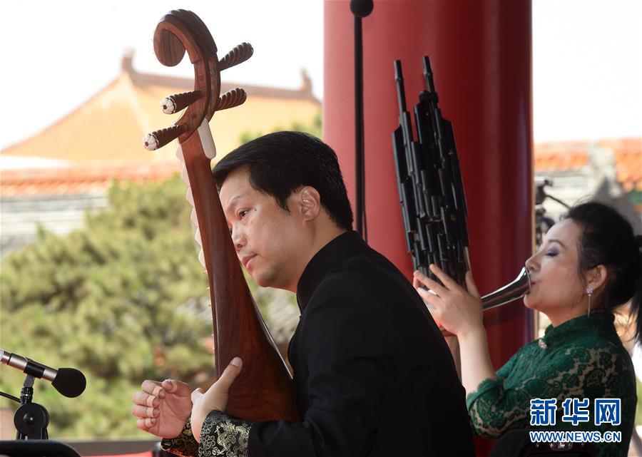 （文化）（2）中国广播民族乐团奏响紫禁城