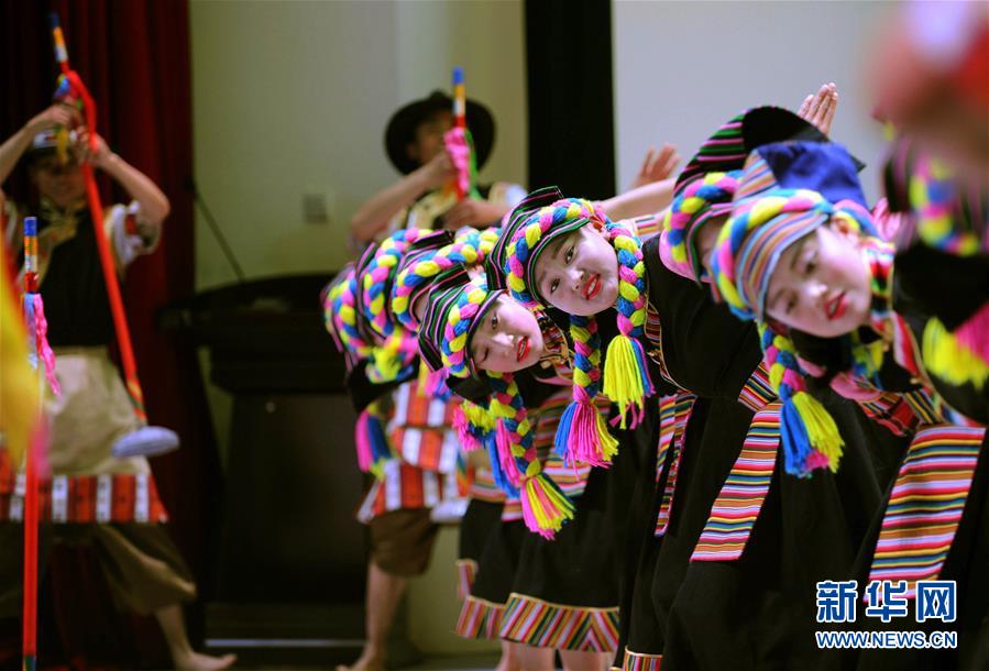 （文化）（3）西藏：文艺汇演迎全国助残日
