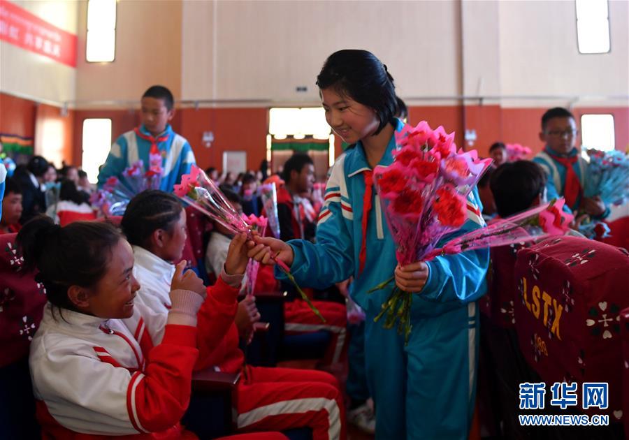 （文化）（4）西藏：文艺汇演迎全国助残日