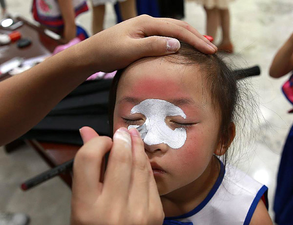 天博app【文体艺苑】三星堆博物馆跨界融合 “古|深度开发1V3大豆|蜀萌娃”表