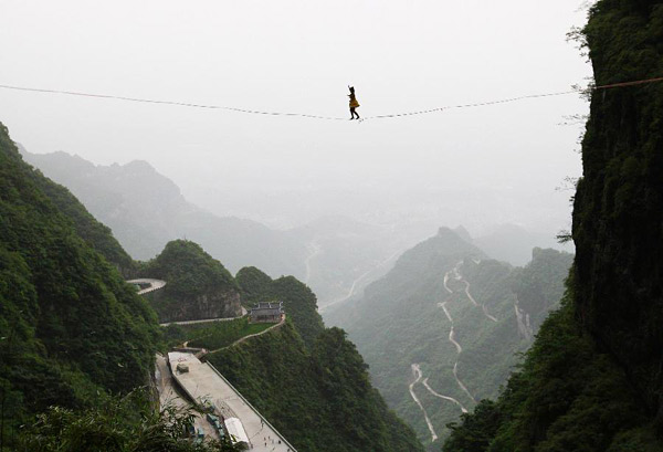 体艺苑】中国队3:1战胜日本队 时隔6年再捧汤姆斯杯