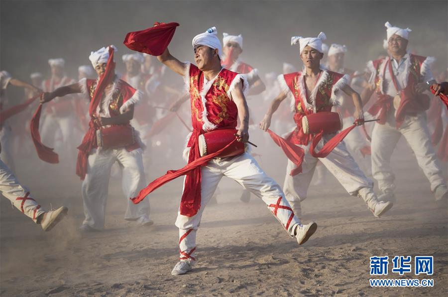 （文化）（5）安塞腰鼓展雄风