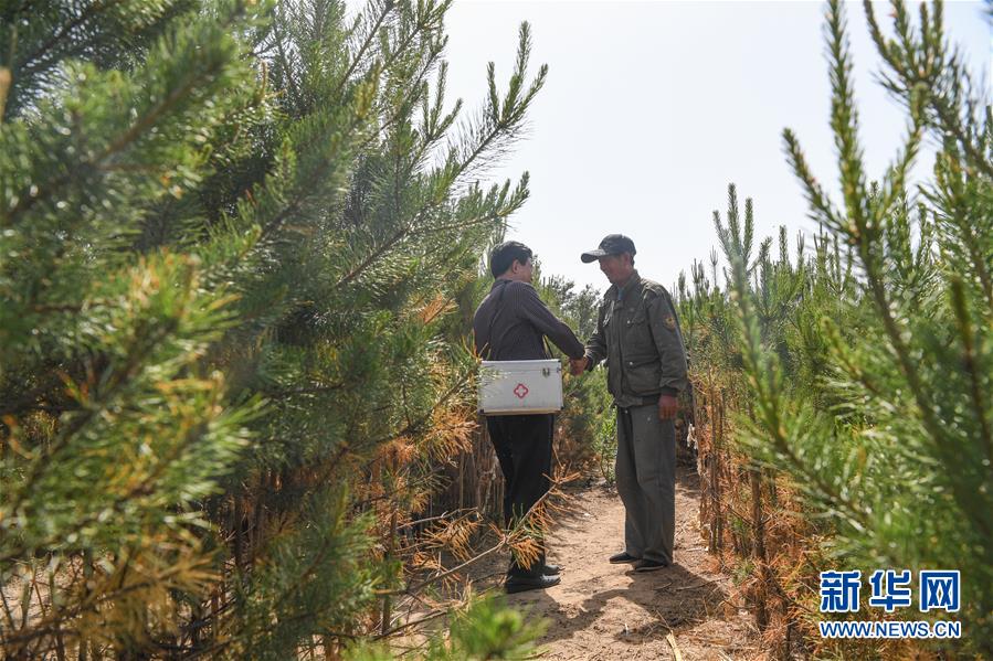 （图片故事）（11）&ldquo;大漠村医&rdquo;梁春荣