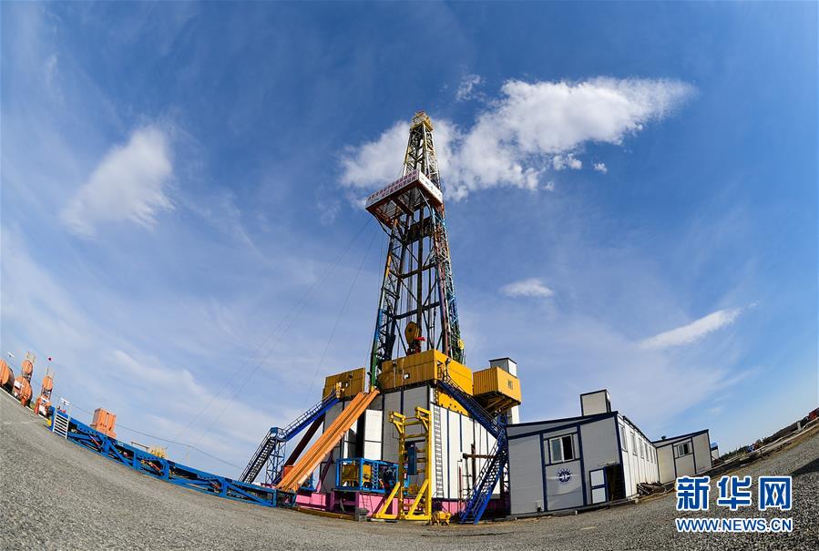 (新华全媒头条·图文互动)(2)7018米!中国科学家“向地球深部进军”